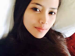 YasmienAtos free amateur naked